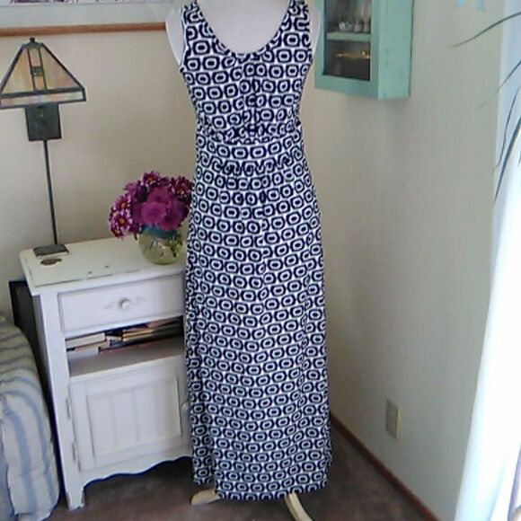 Ann Taylor Maxi Dress - Picture 6 of 11